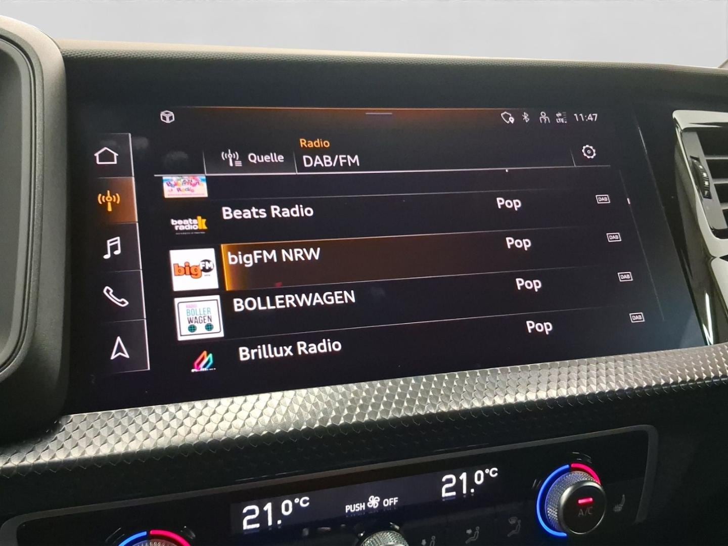 Bild über Audi A1 Sportback S line 30 TFSI Schaltgetriebe - für weitere Informationen kontaktieren Sie den Audi Partner