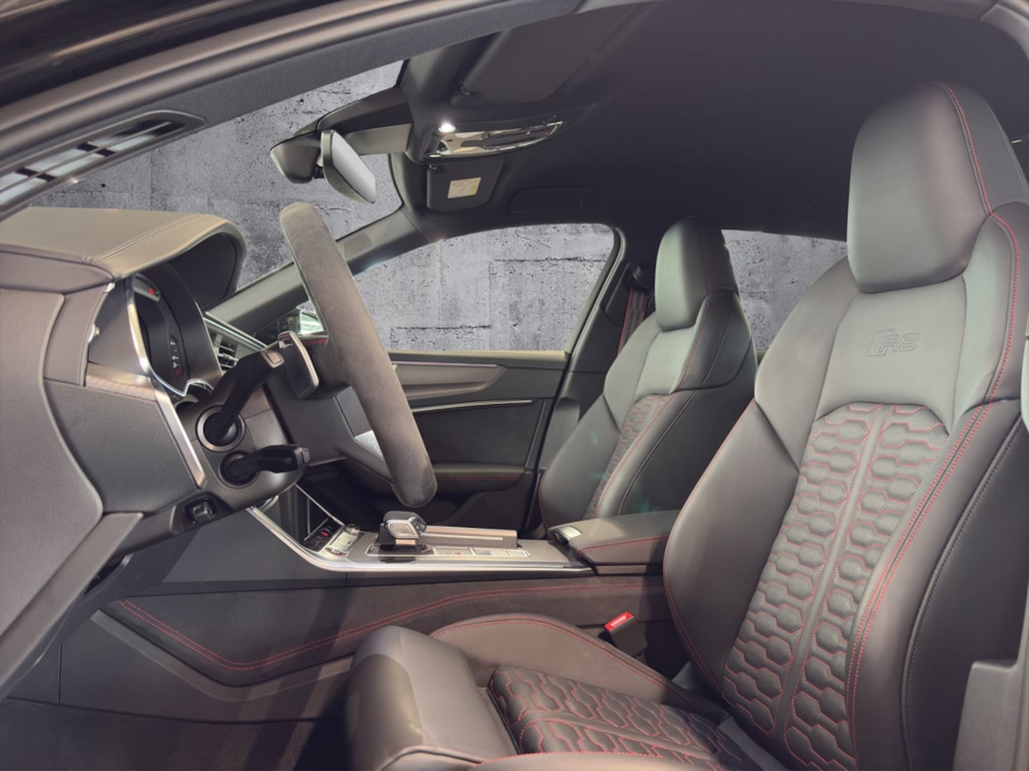 Bild über Audi RS 6 Avant performance quattro tiptronic - für weitere Informationen kontaktieren Sie den Audi Partner