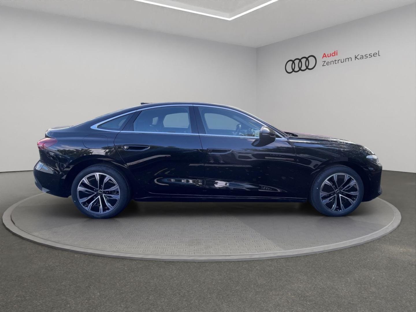 Bild über Audi A5 Limousine TFSI quattro 150 kW S tronic - für weitere Informationen kontaktieren Sie den Audi Partner