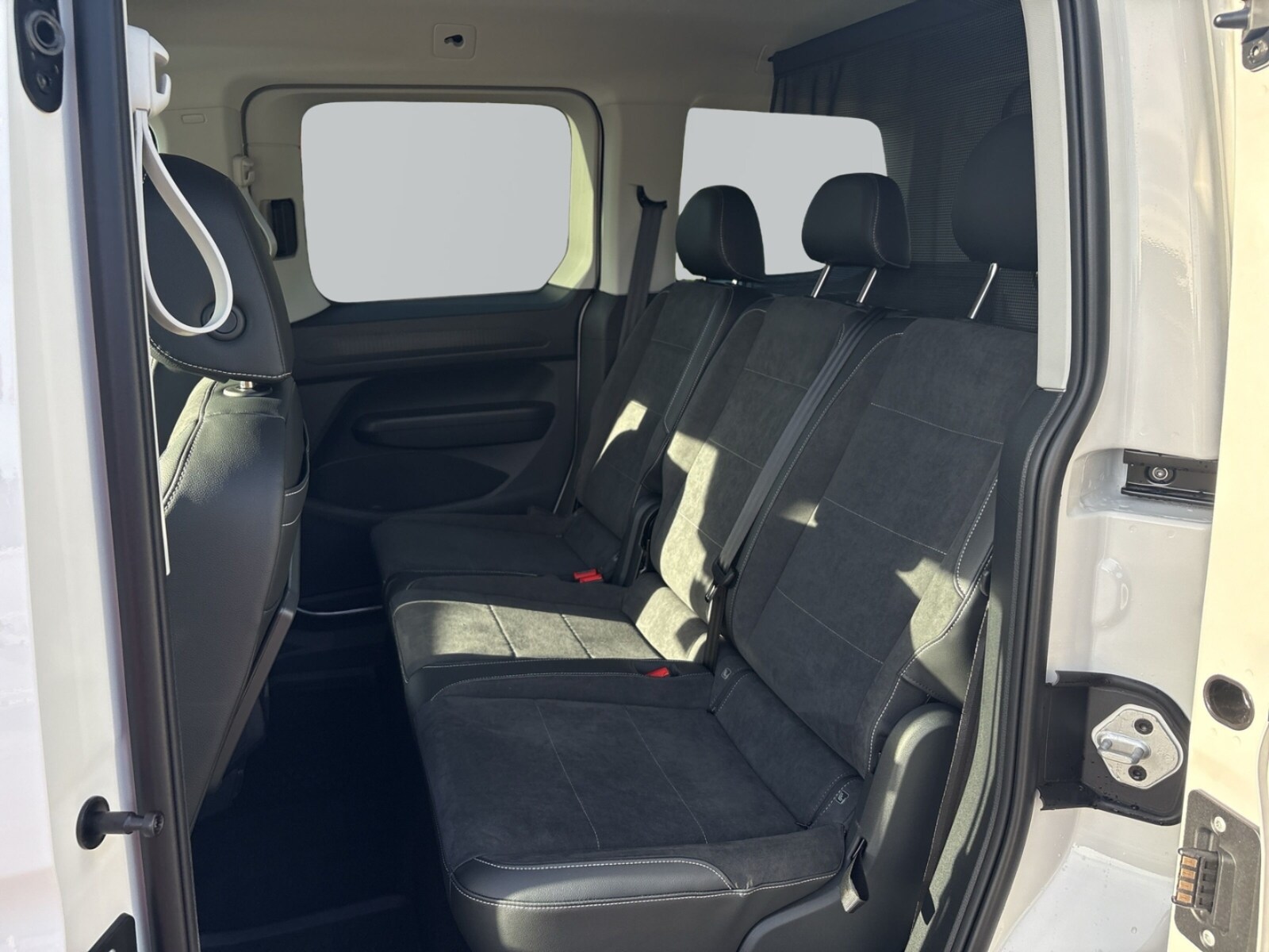 Volkswagen Caddy Kombi – Bild 9
