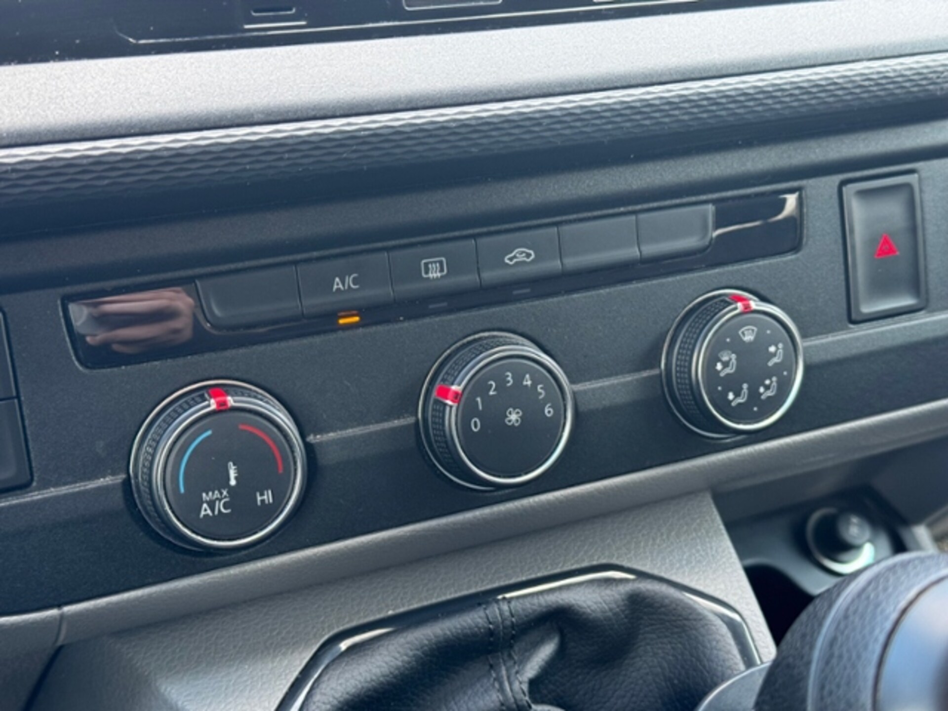 Volkswagen T6.1 Transporter Kombi kurzer Radstand