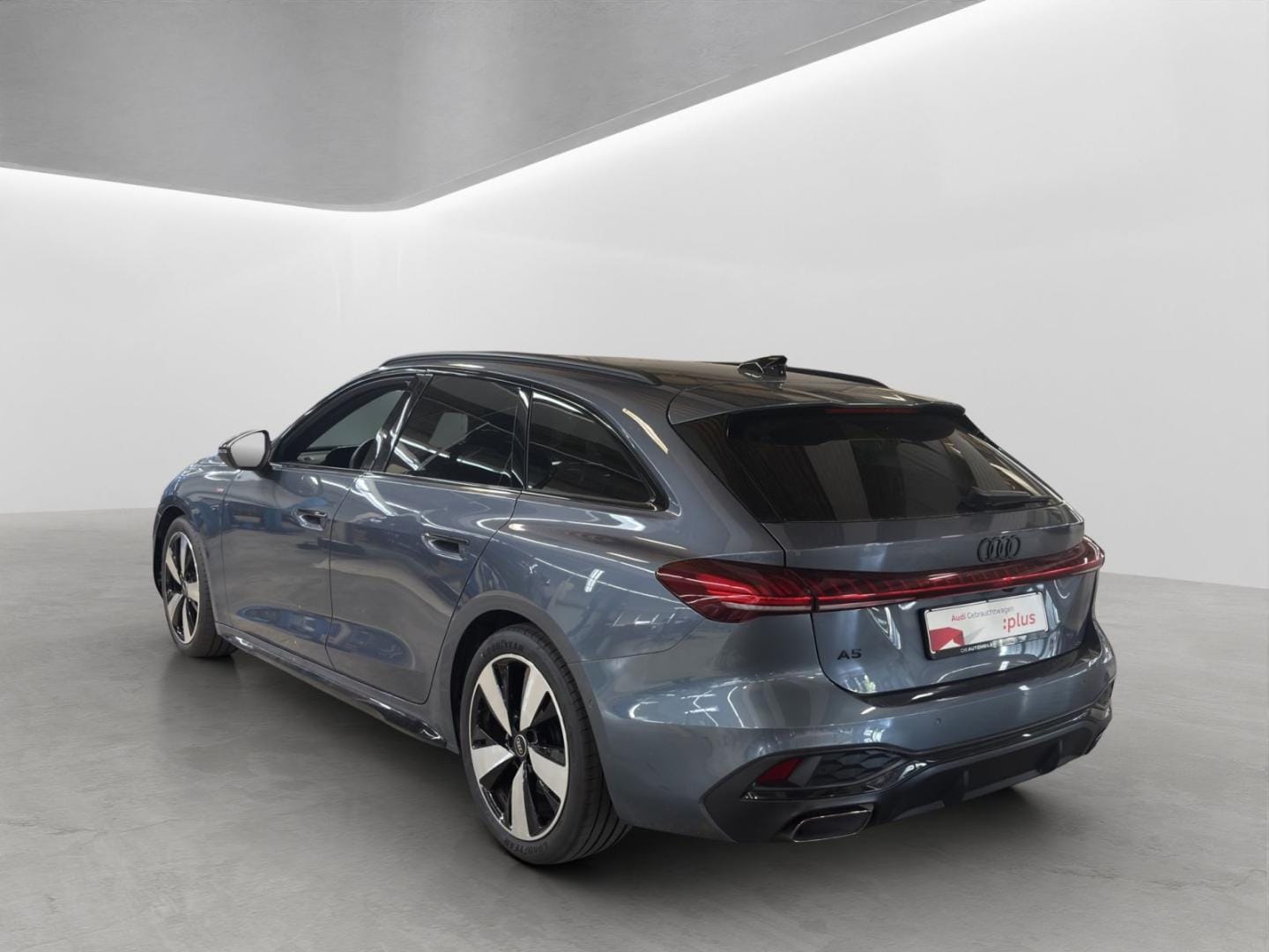 Bild über Audi A5 Avant TFSI S tronic - für weitere Informationen kontaktieren Sie den Audi Partner
