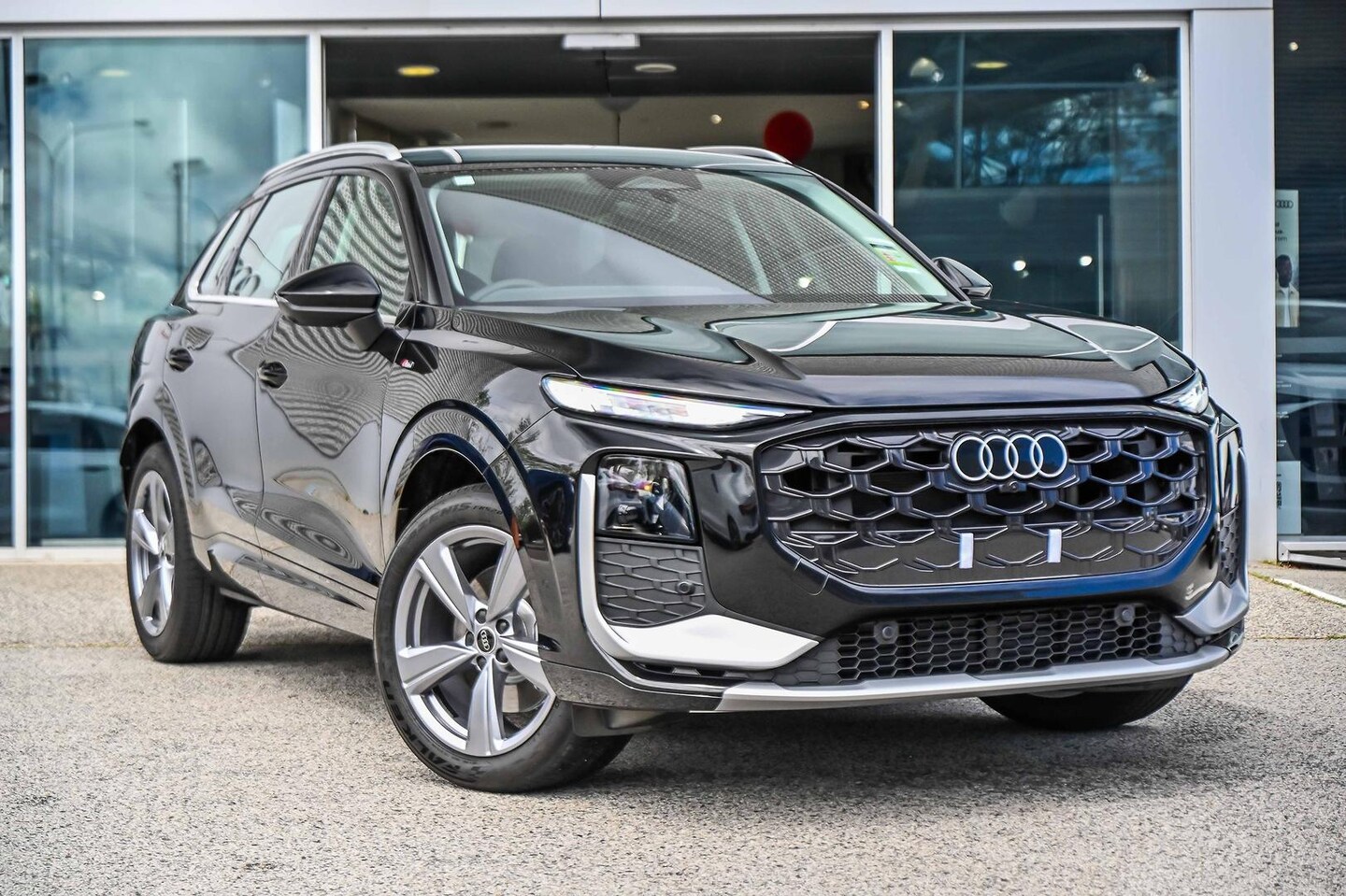 Image about Audi Q3 SUV TFSI quattro 150 kW