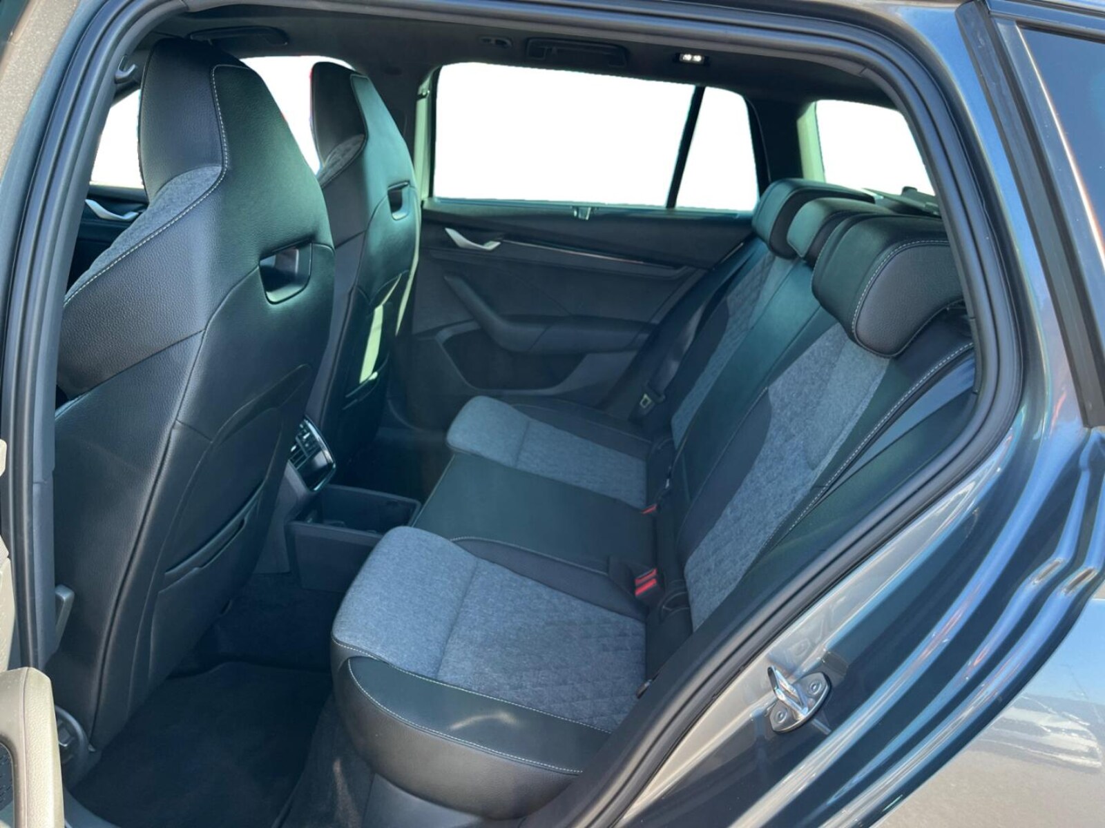 Škoda Octavia Combi – Bild 10