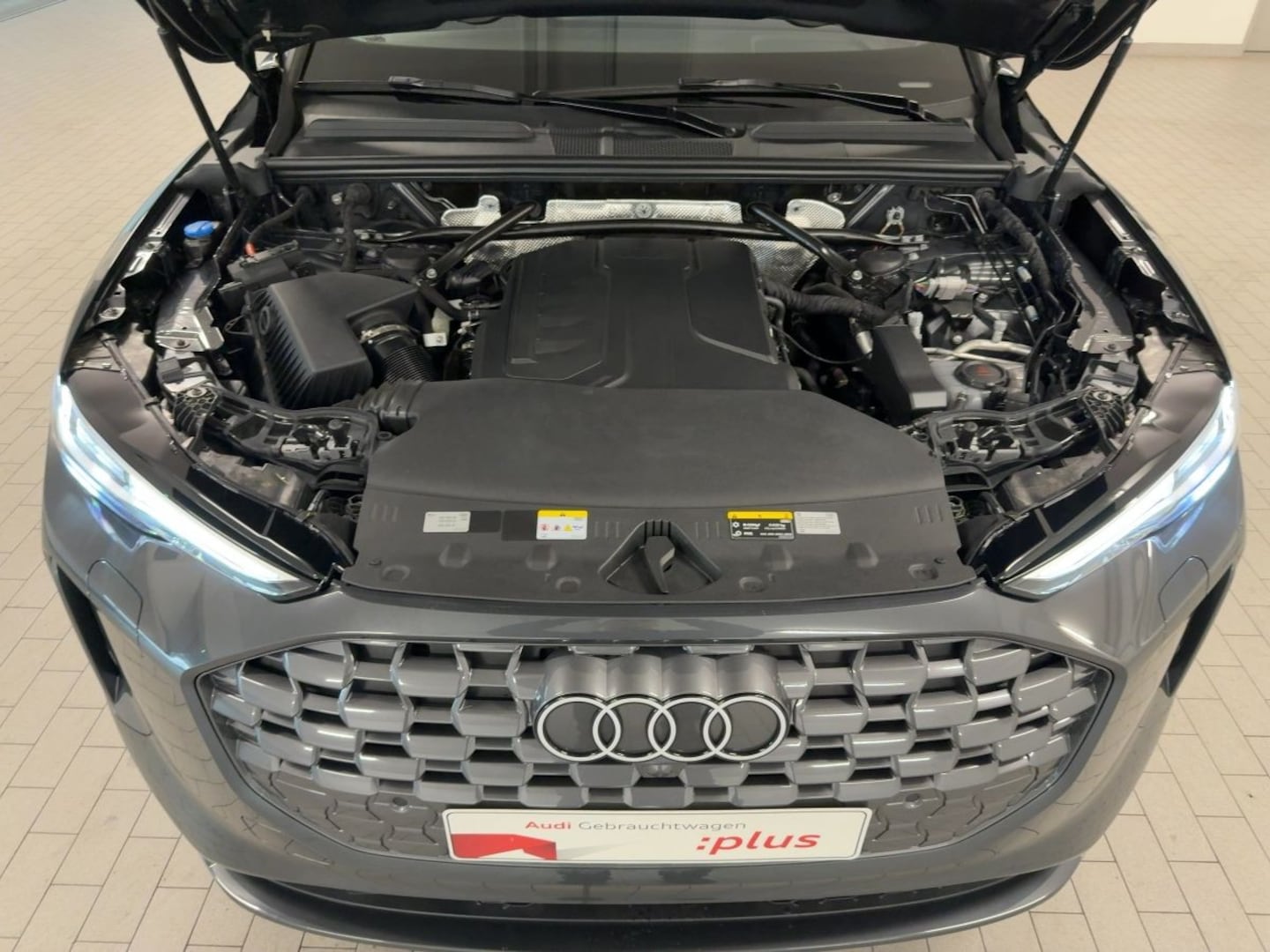 Bild über Audi Q5 SUV TFSI quattro 150 kW S tronic - für weitere Informationen kontaktieren Sie den Audi Partner