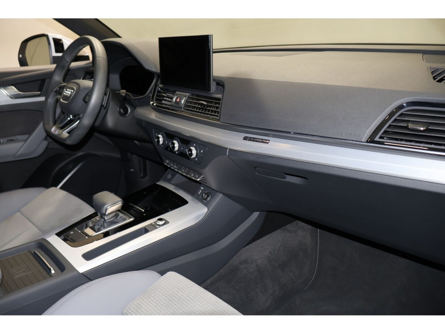 Bild über Audi Q5 40 TDI quattro S tronic - für weitere Informationen kontaktieren Sie den Audi Partner
