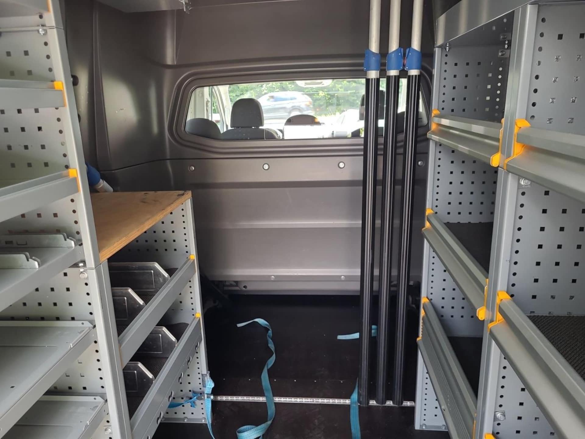 Volkswagen Crafter Kasten langer Radstand