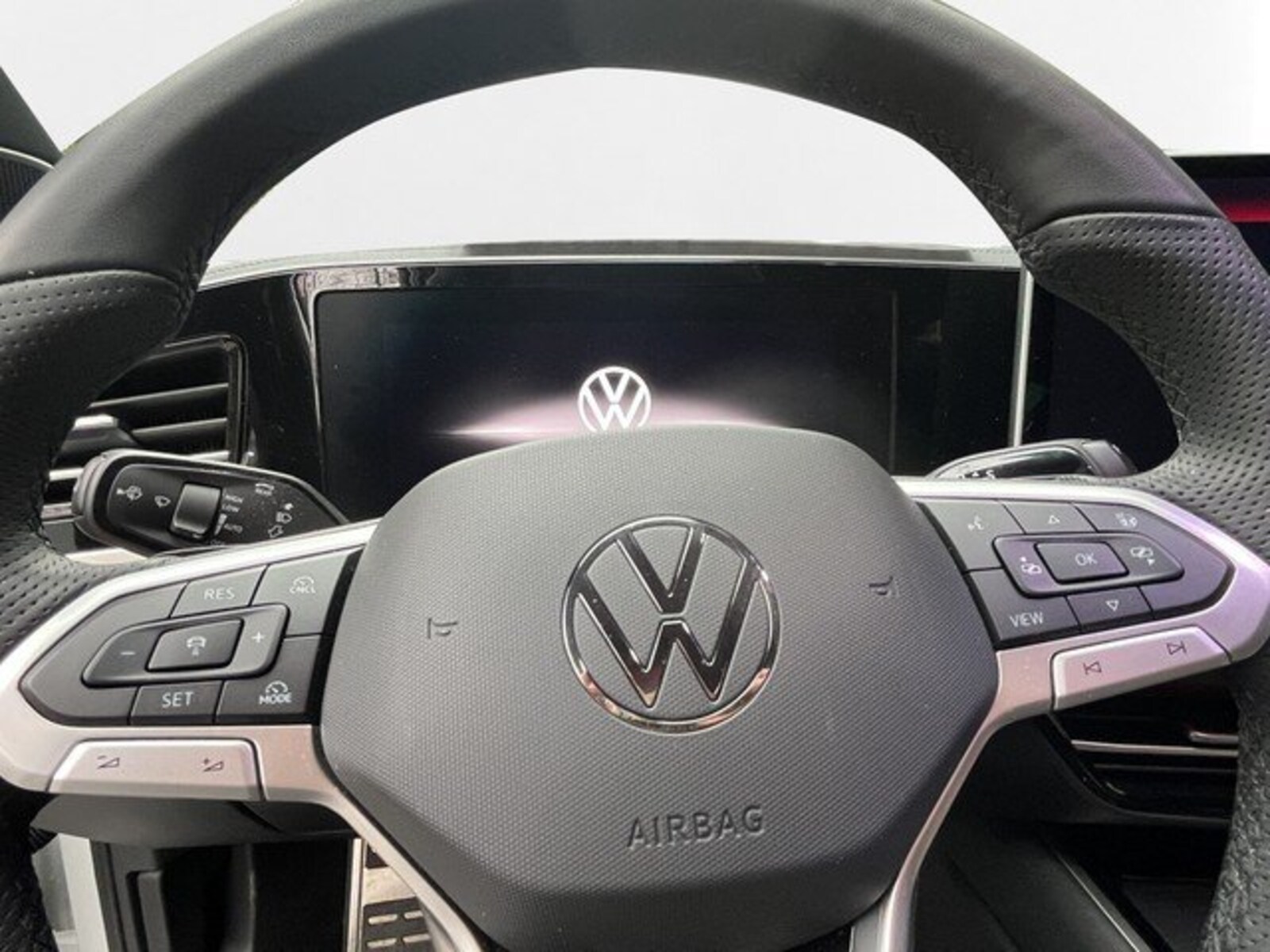 Volkswagen Passat – Bild 13