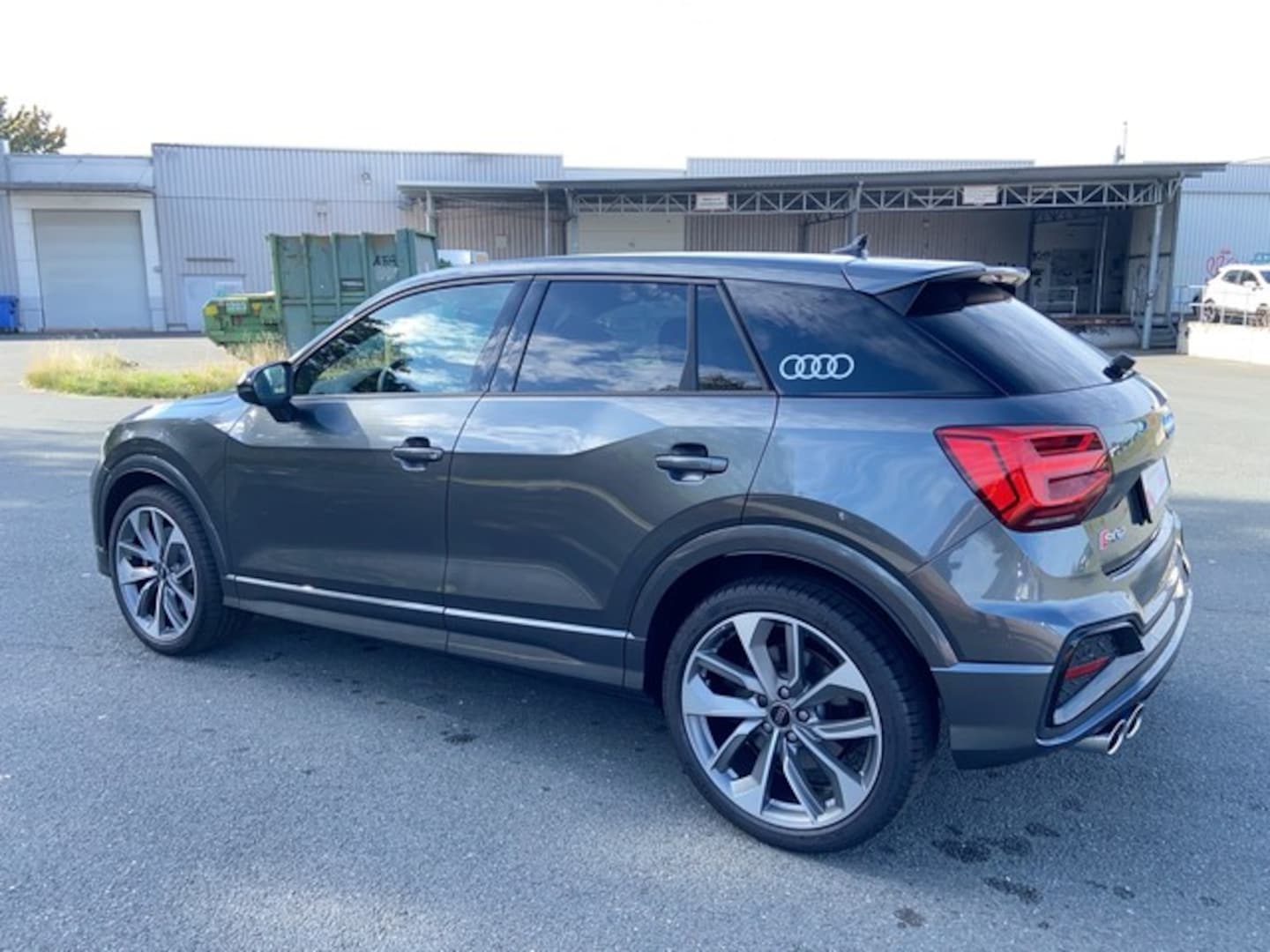 Bild über Audi SQ2 TFSI quattro S tronic - für weitere Informationen kontaktieren Sie den Audi Partner