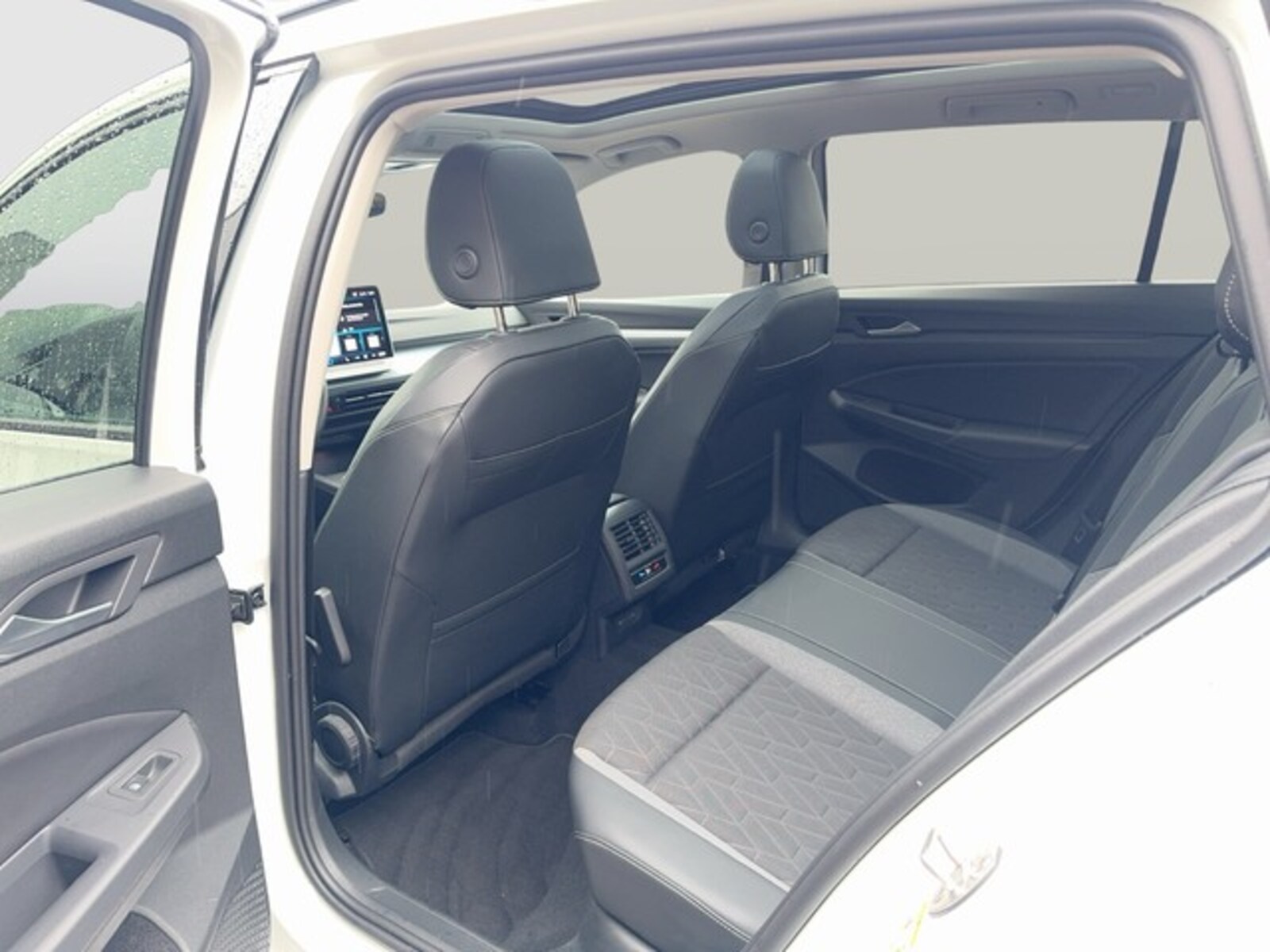 Volkswagen Golf Variant – Bild 11