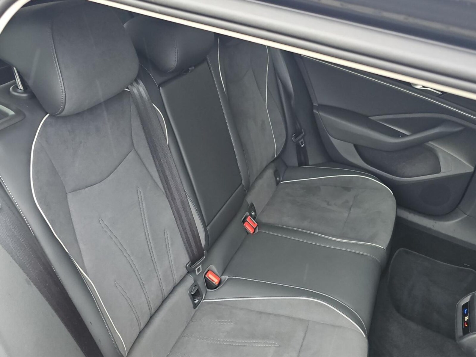 Volkswagen Passat – Bild 17
