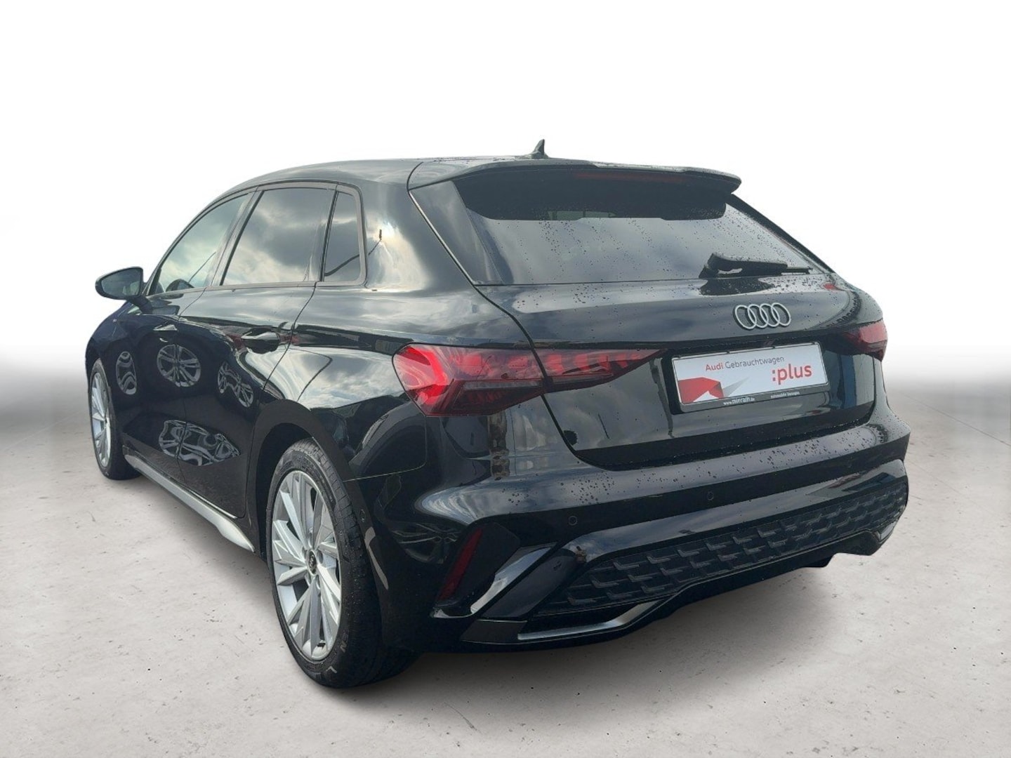 Bild über Audi A3 Sportback S line 35 TFSI S tronic - für weitere Informationen kontaktieren Sie den Audi Partner