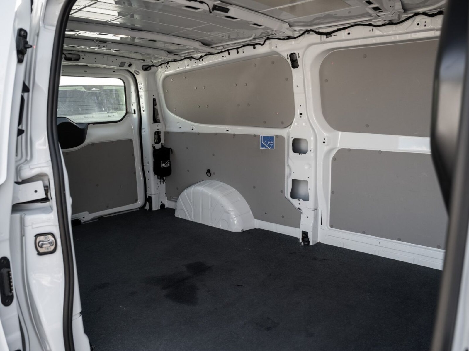 Volkswagen Transporter Kasten langer Radstand – Bild 24
