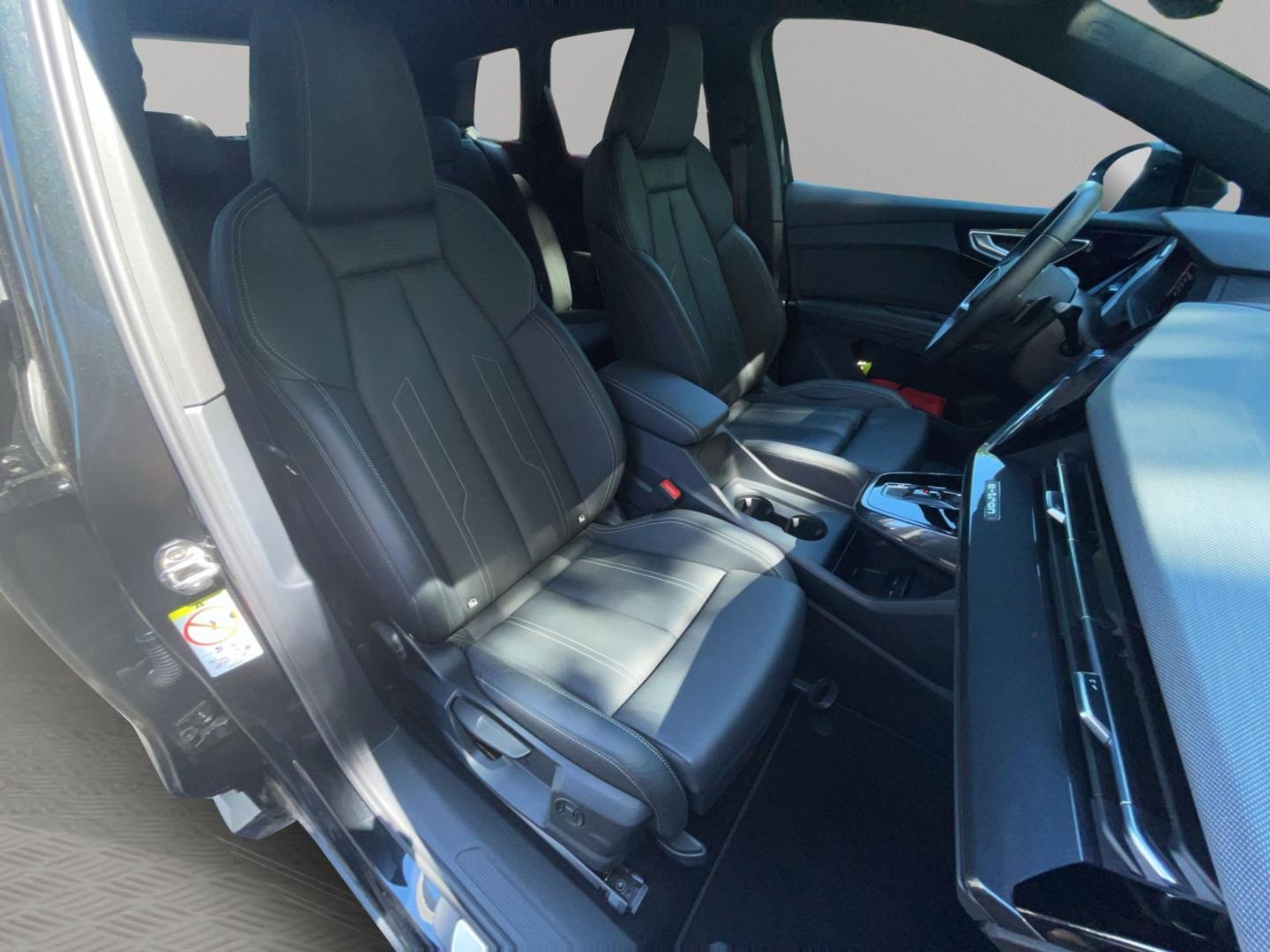 Image about Audi Q4 e-tron 40 e-tron