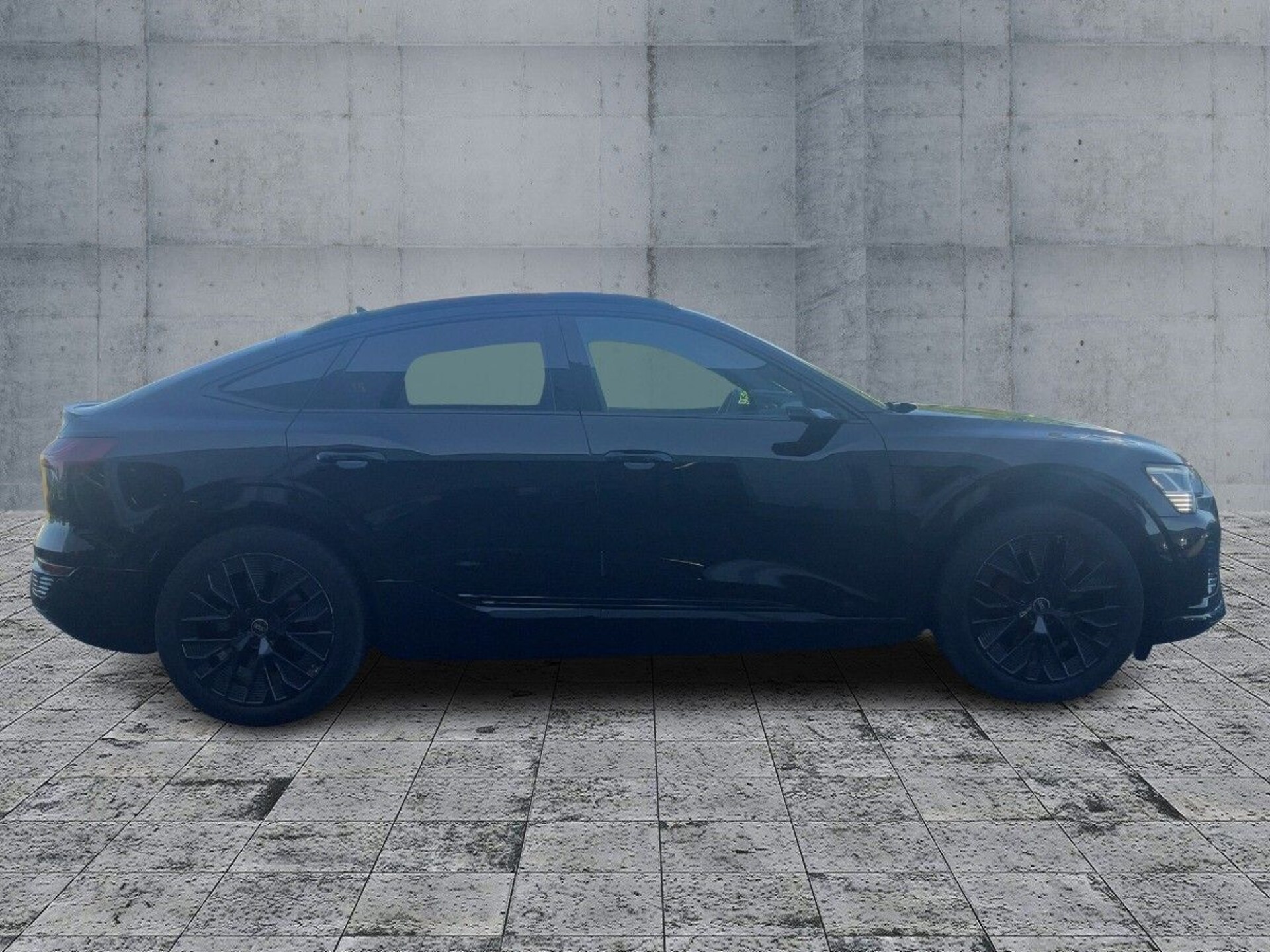 Audi Q8 Sportback e-tron S line