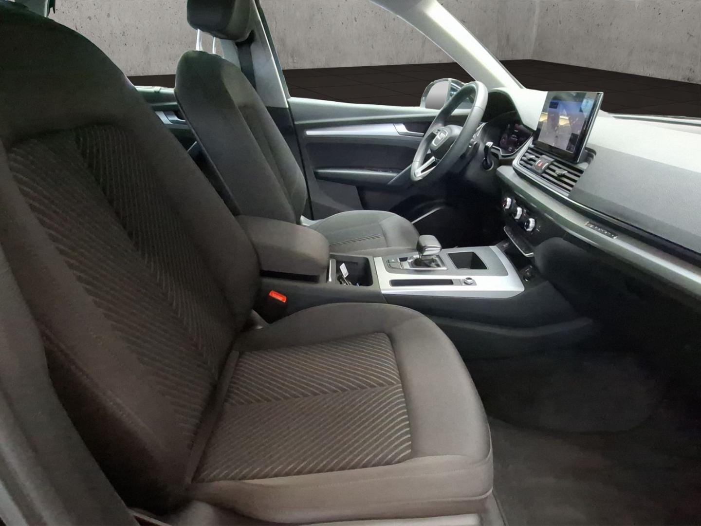 Bild über Audi Q5 Sportback 40 TFSI quattro S tronic - für weitere Informationen kontaktieren Sie den Audi Partner