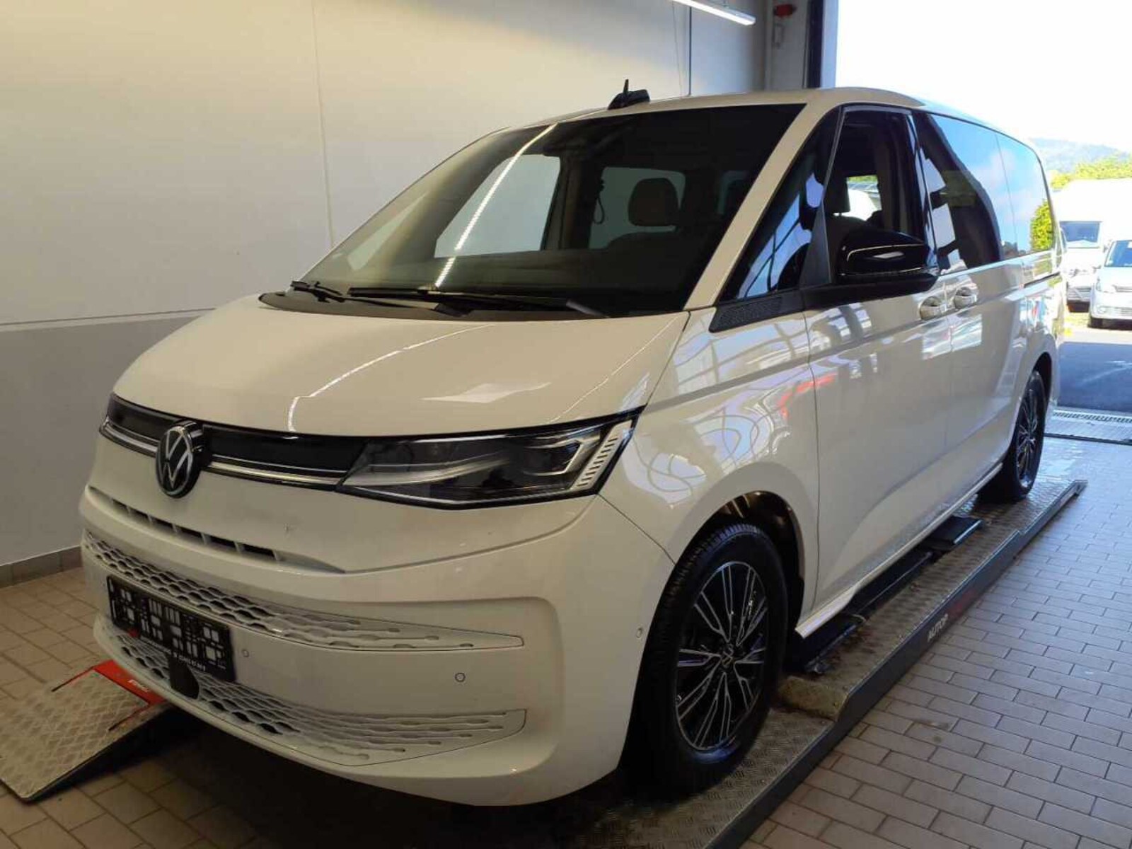 Volkswagen Multivan Langversion – Bild 2