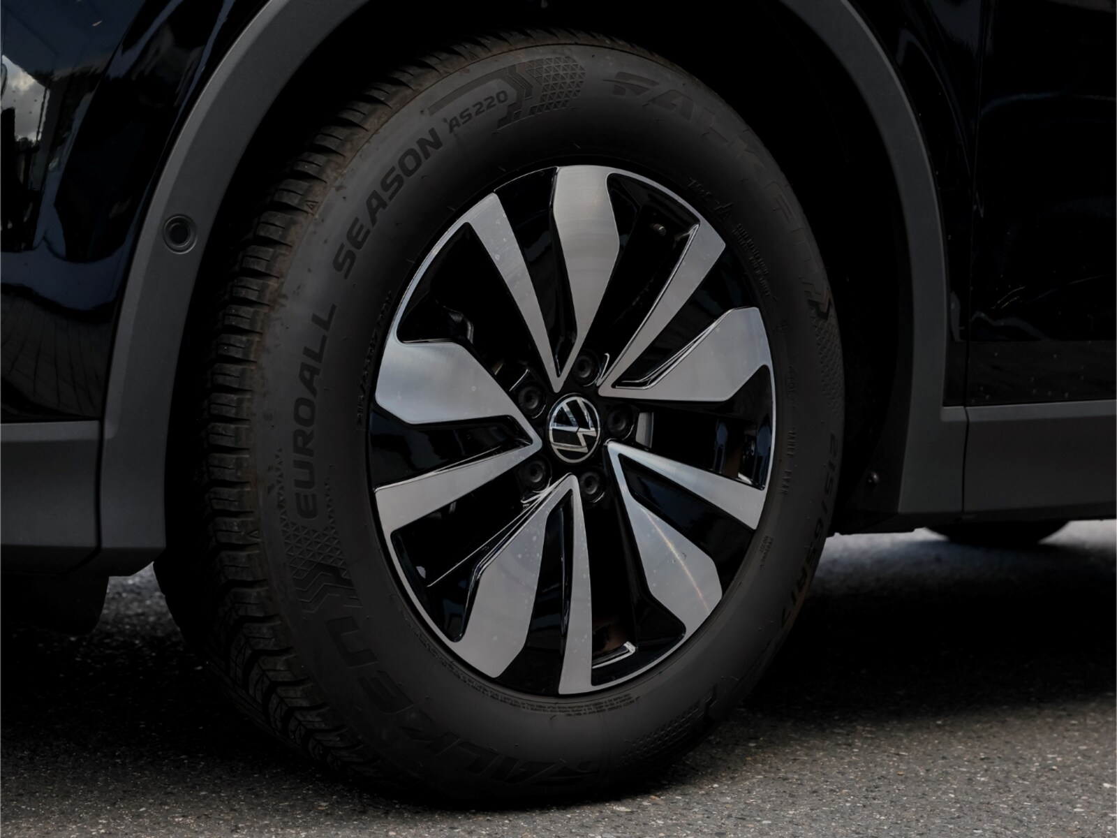 Volkswagen Tiguan – Bild 9