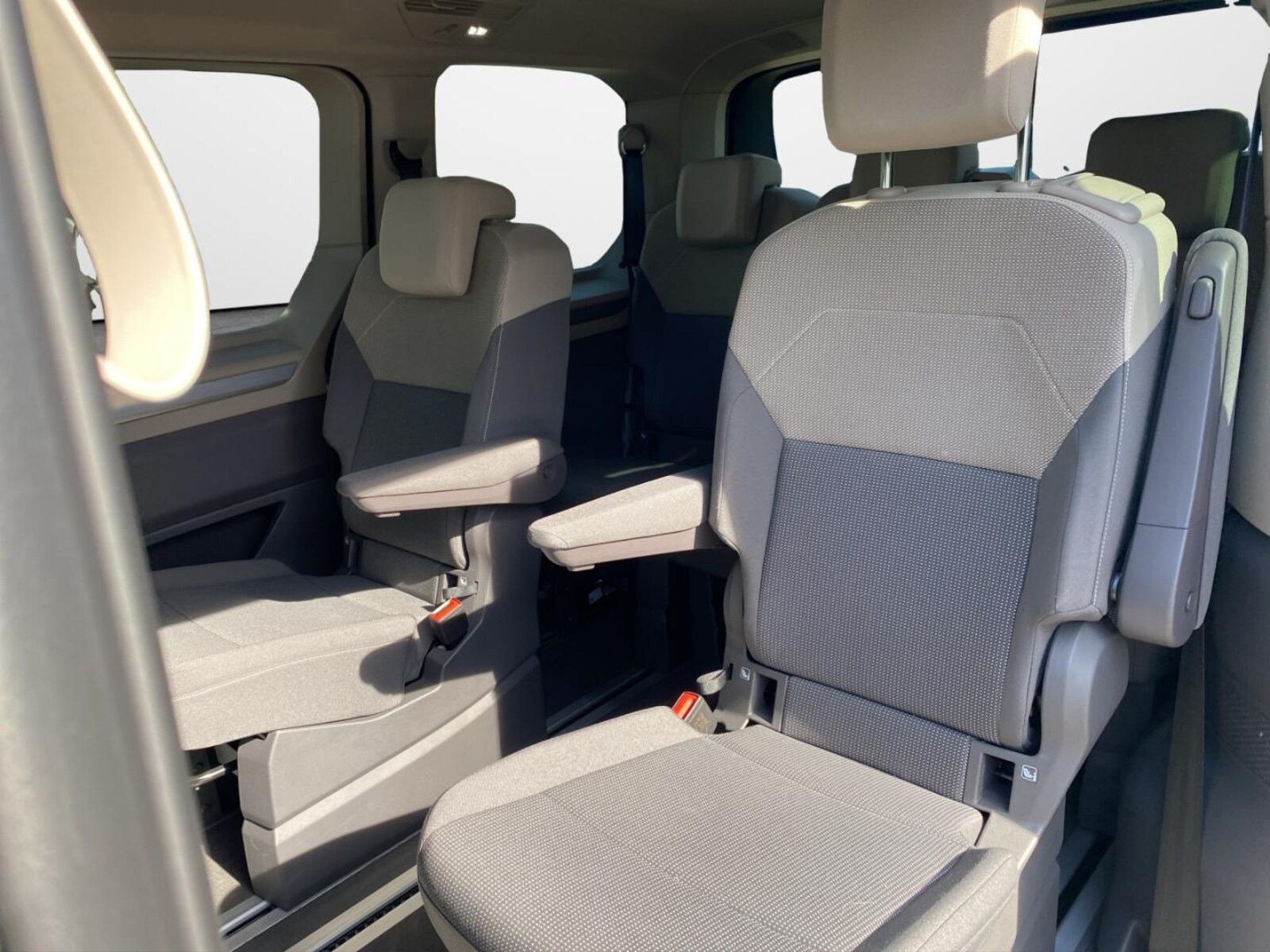 Volkswagen Multivan – Bild 12