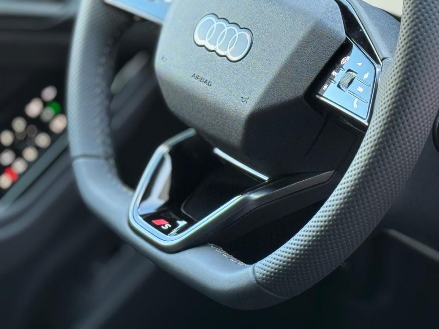 Bild über Audi A6 Avant e-tron S line business e-tron quattro 315 kW - für weitere Informationen kontaktieren Sie den Audi Partner