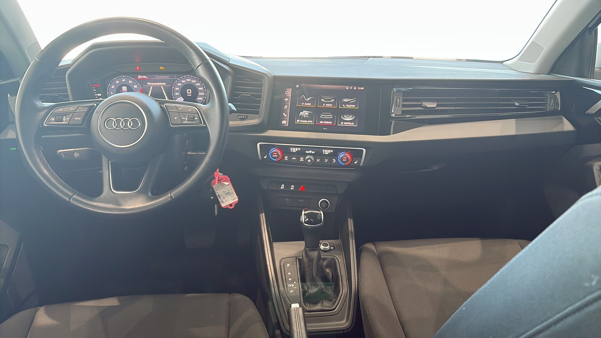 Bild som visar&nbsp;Audi A1 Sportback&nbsp;A1 Sportback 30 TFSI Proline 110 hk S tronic - för mer information kontakta din Audi Partner