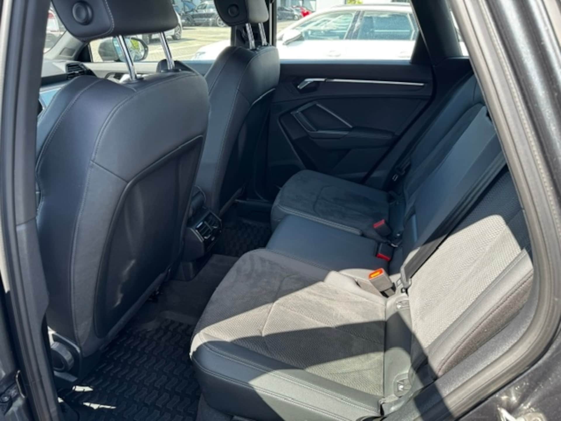 Audi Q3 SUV S line