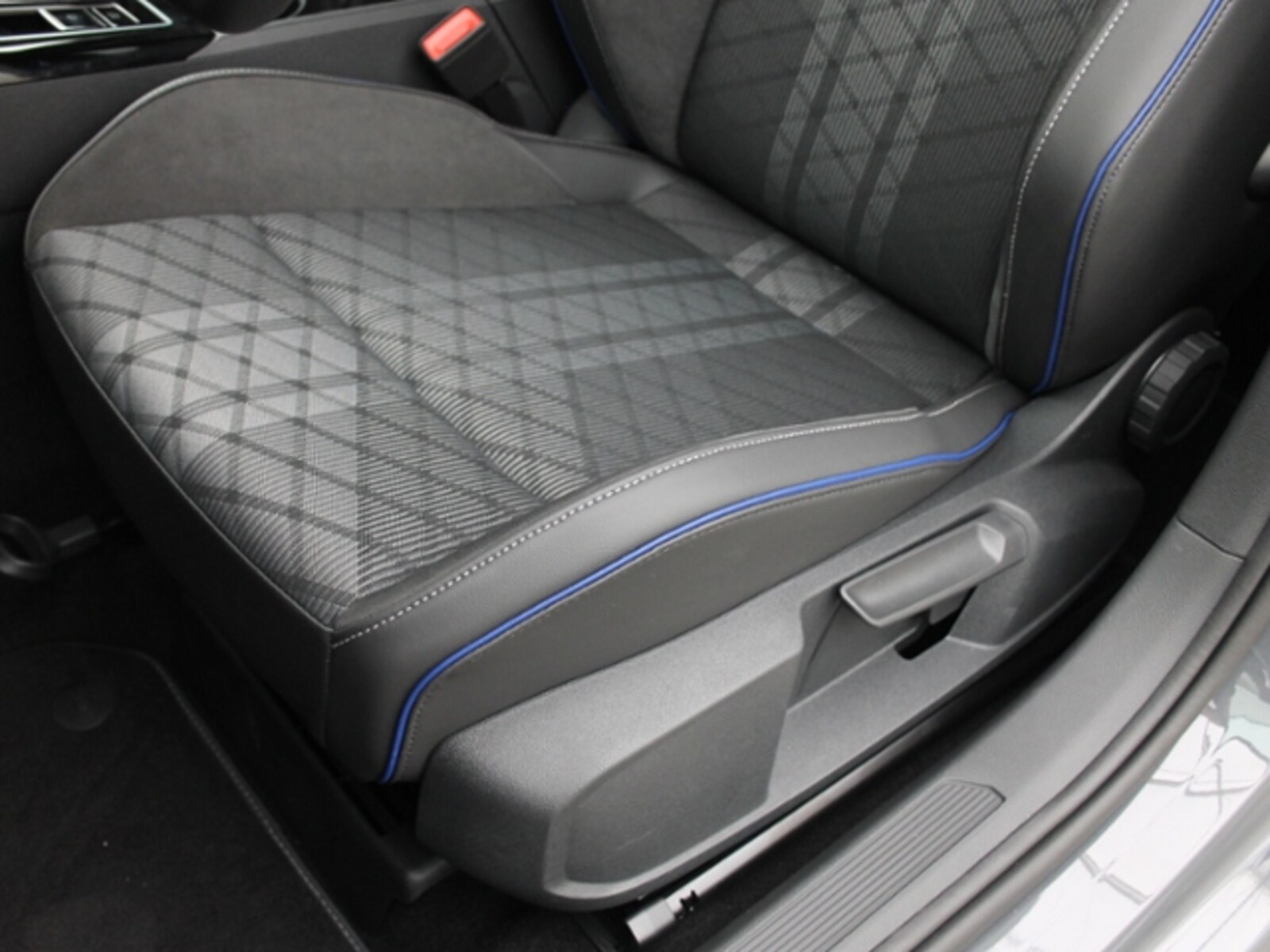 Volkswagen Golf Variant – Bild 8