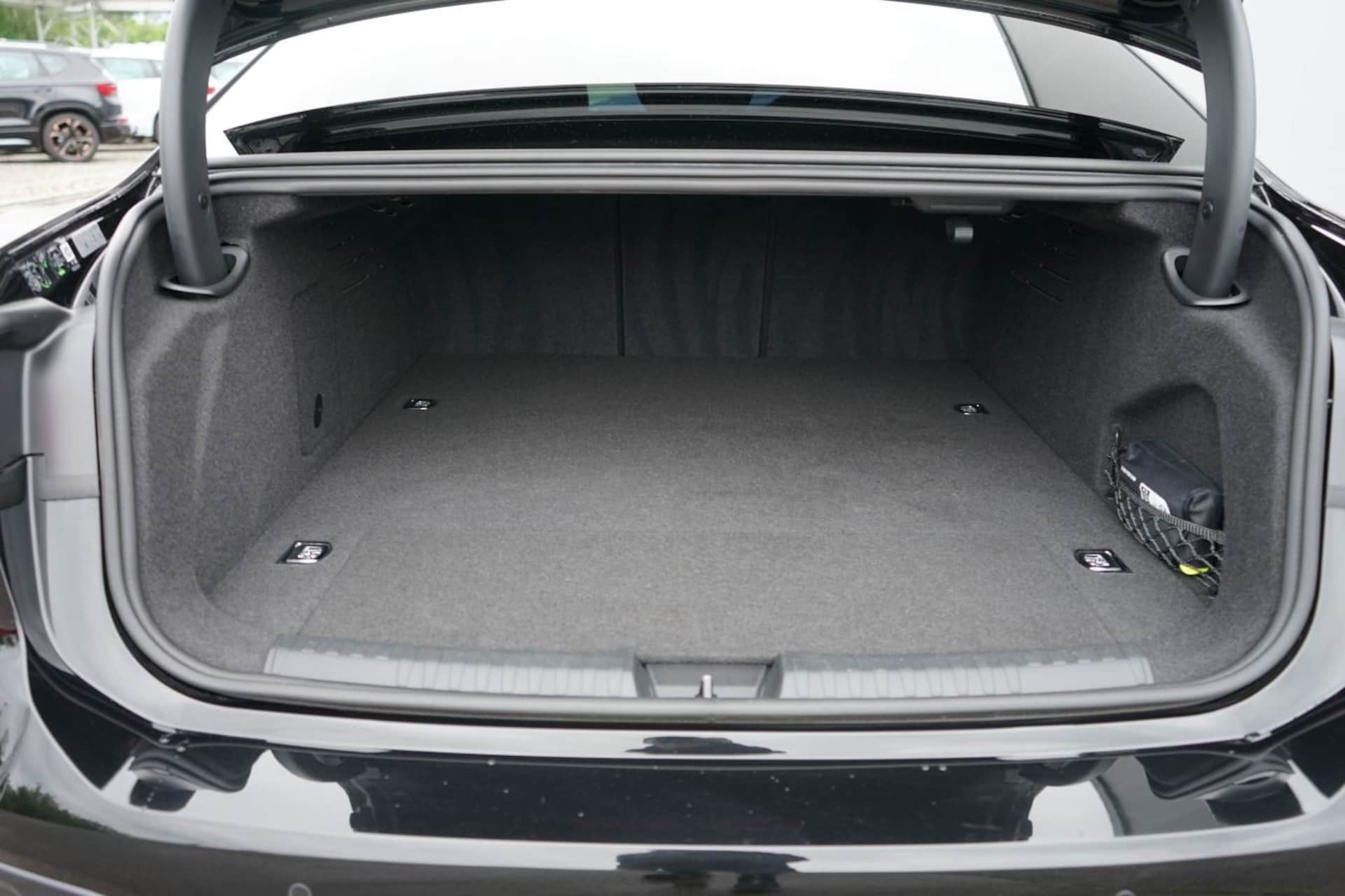Audi A6 Limousine e-hybrid edition one