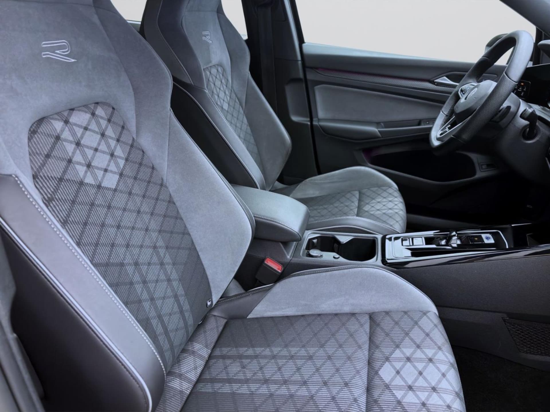 Volkswagen Golf Variant R-Line
