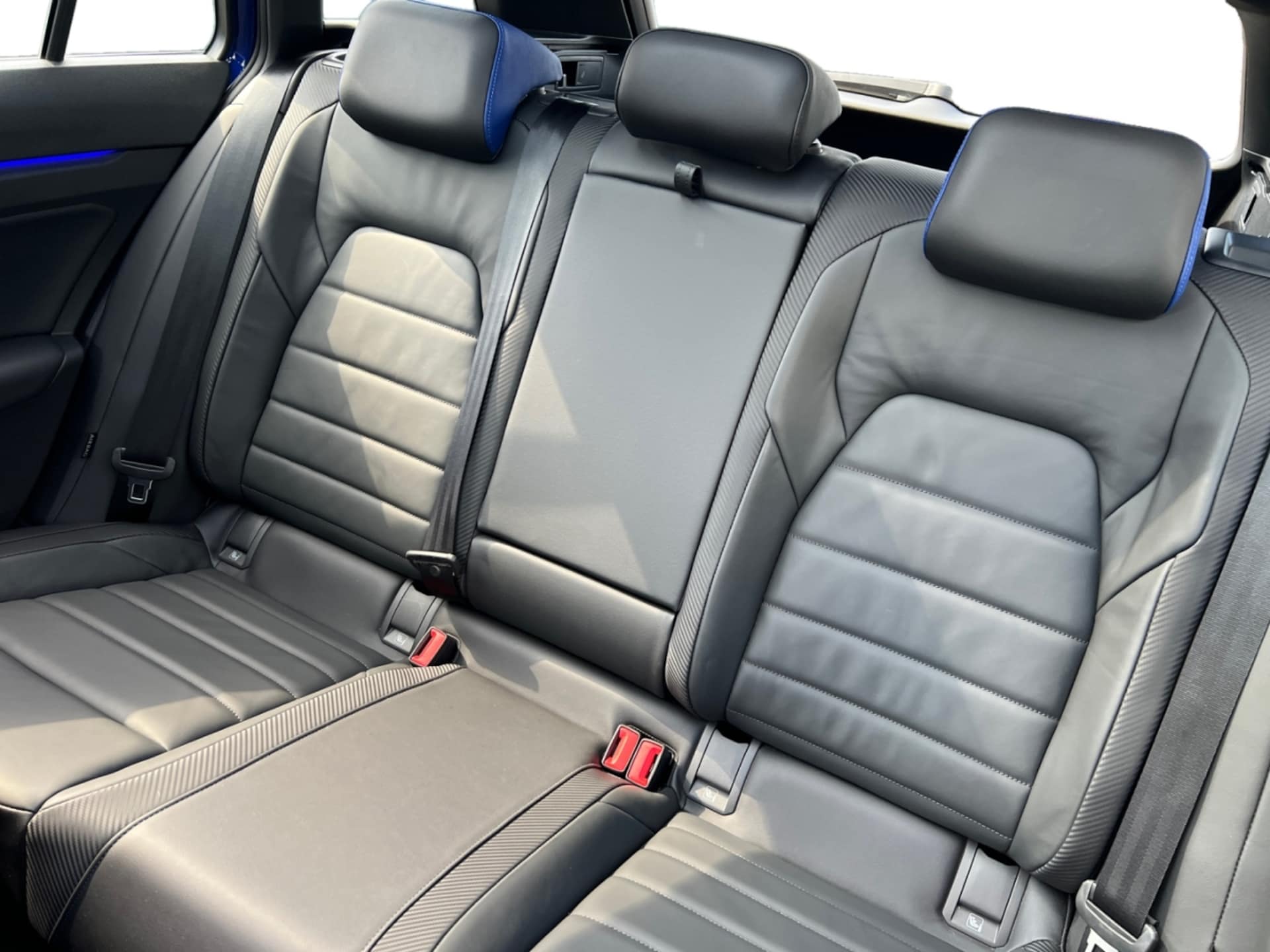 Volkswagen Golf Variant R