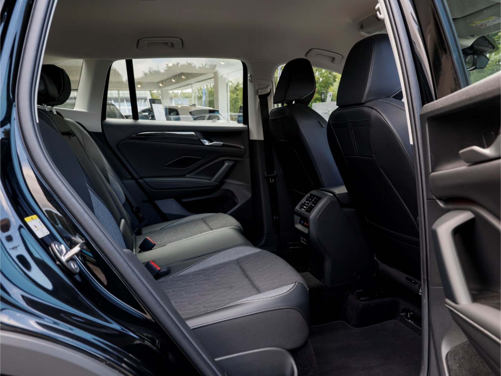 Volkswagen Tiguan – Bild 12