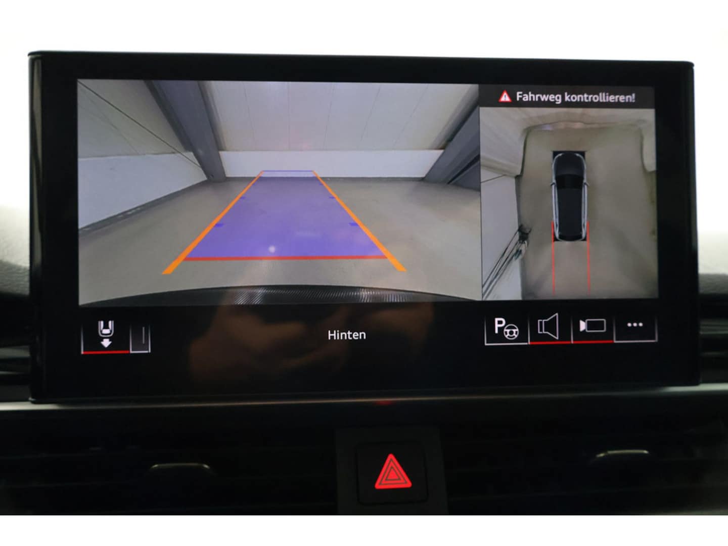 Bild über Audi RS 4 Avant TFSI quattro tiptronic - für weitere Informationen kontaktieren Sie den Audi Partner