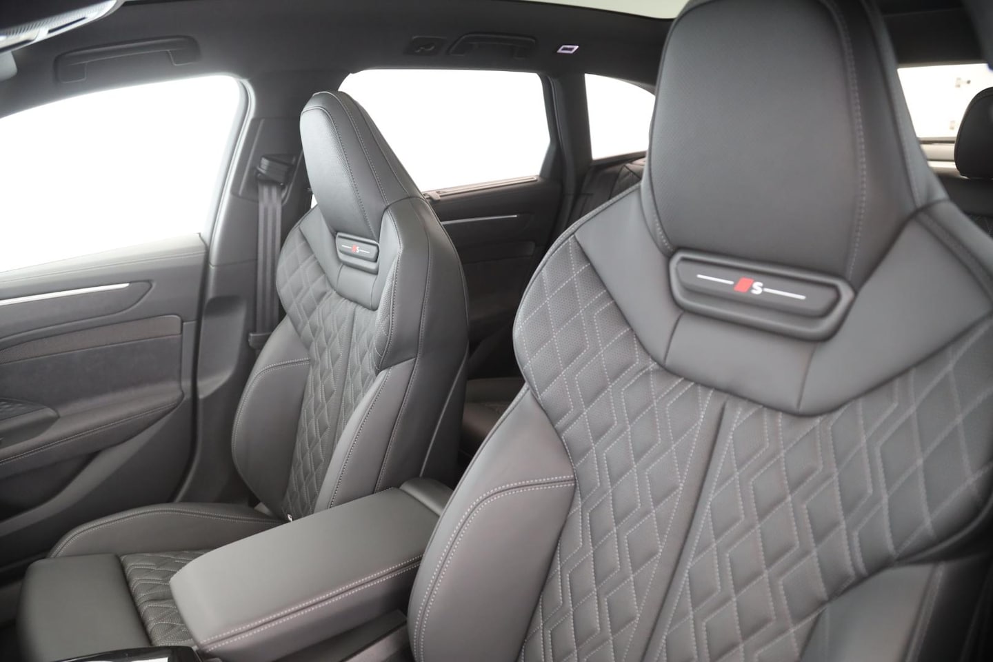 Bild über Audi A6 Avant edition one TFSI quattro 270 kW S tronic - für weitere Informationen kontaktieren Sie den Audi Partner