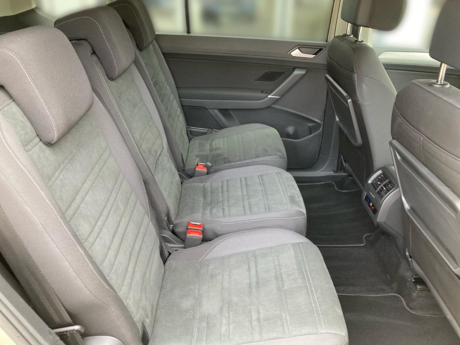 Volkswagen Touran – Bild 10