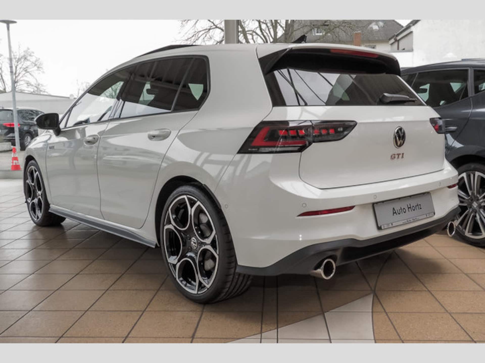Volkswagen Golf GTI
