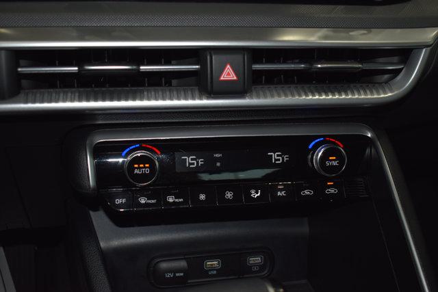 2021 Kia K5 LXS - Photo 15