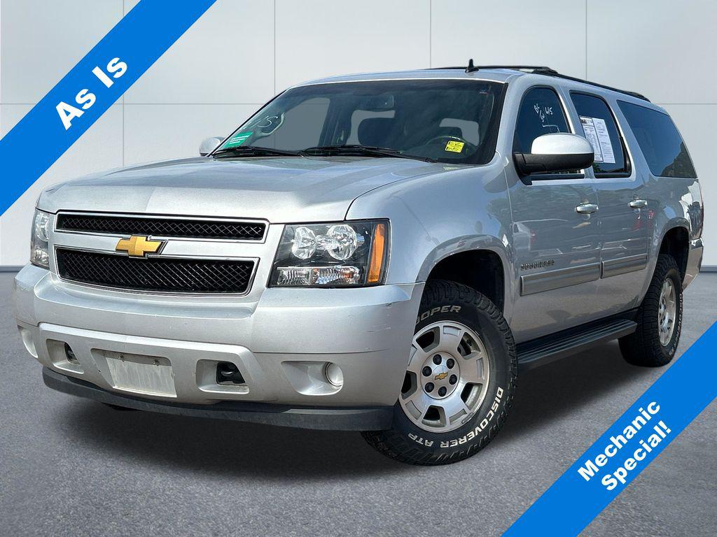 2014 Chevrolet Suburban 4WD 1500 LS's photo