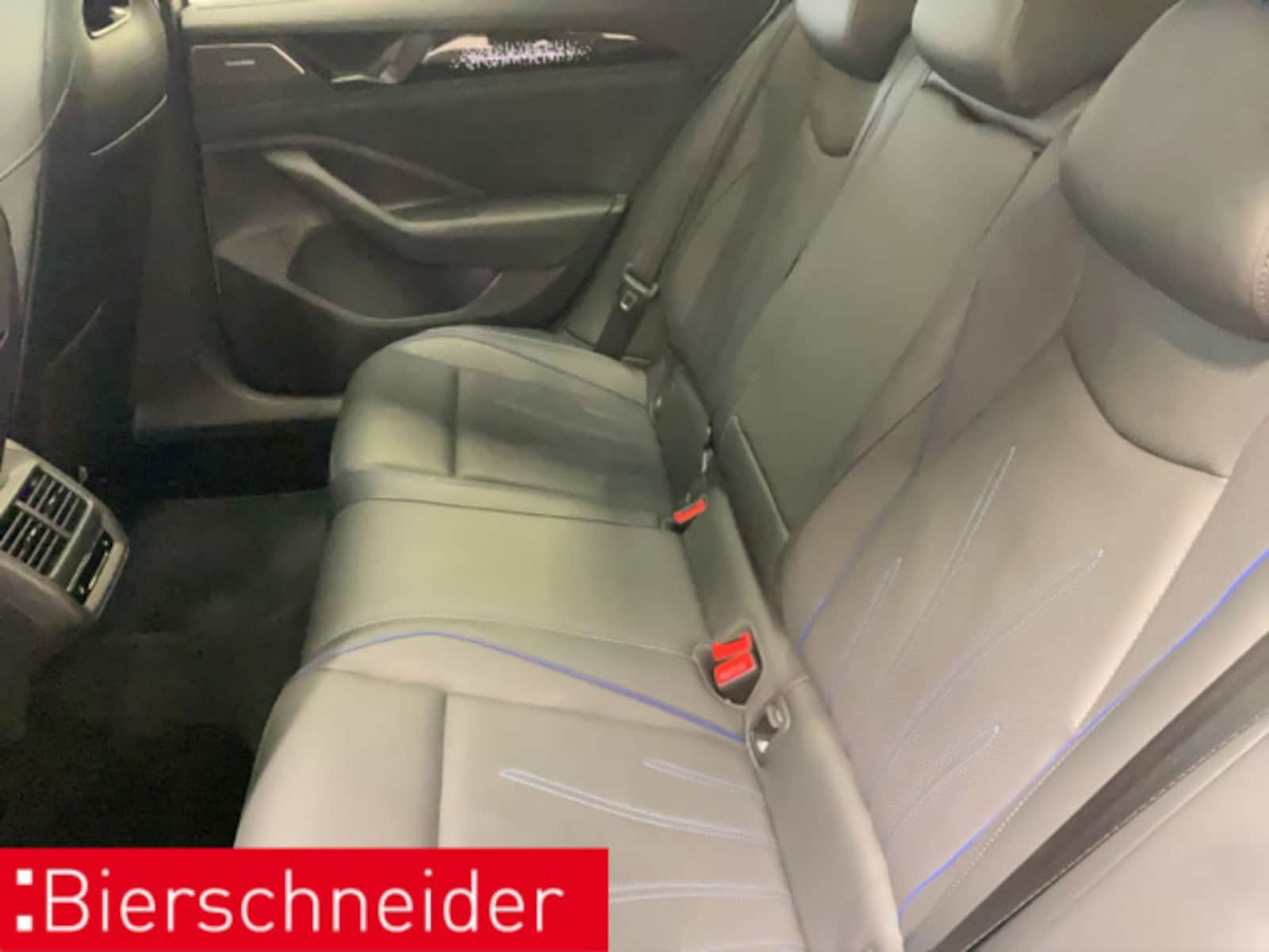 Volkswagen Passat – Bild 15