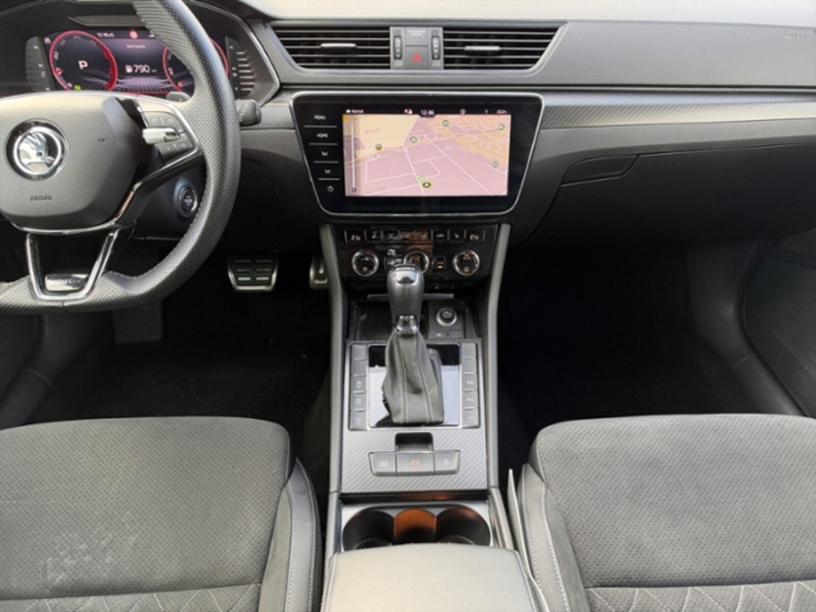 Škoda Superb Combi – Bild 14
