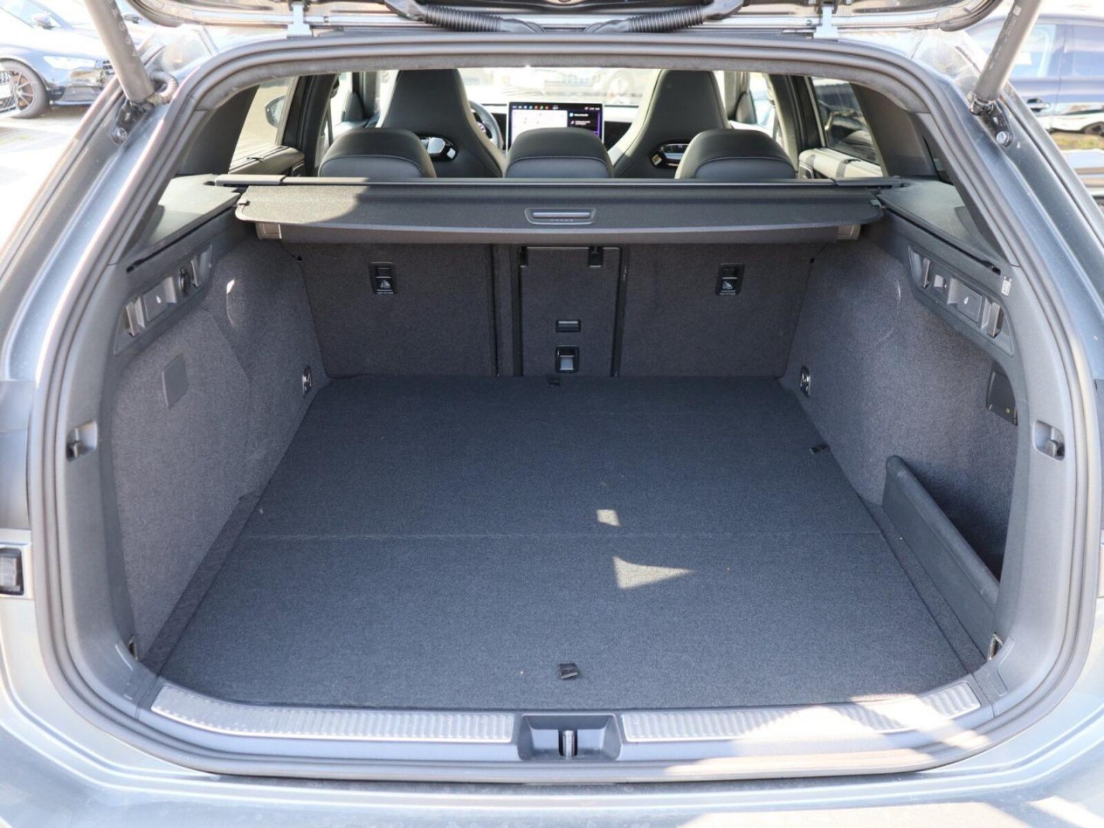 Volkswagen Passat – Bild 11