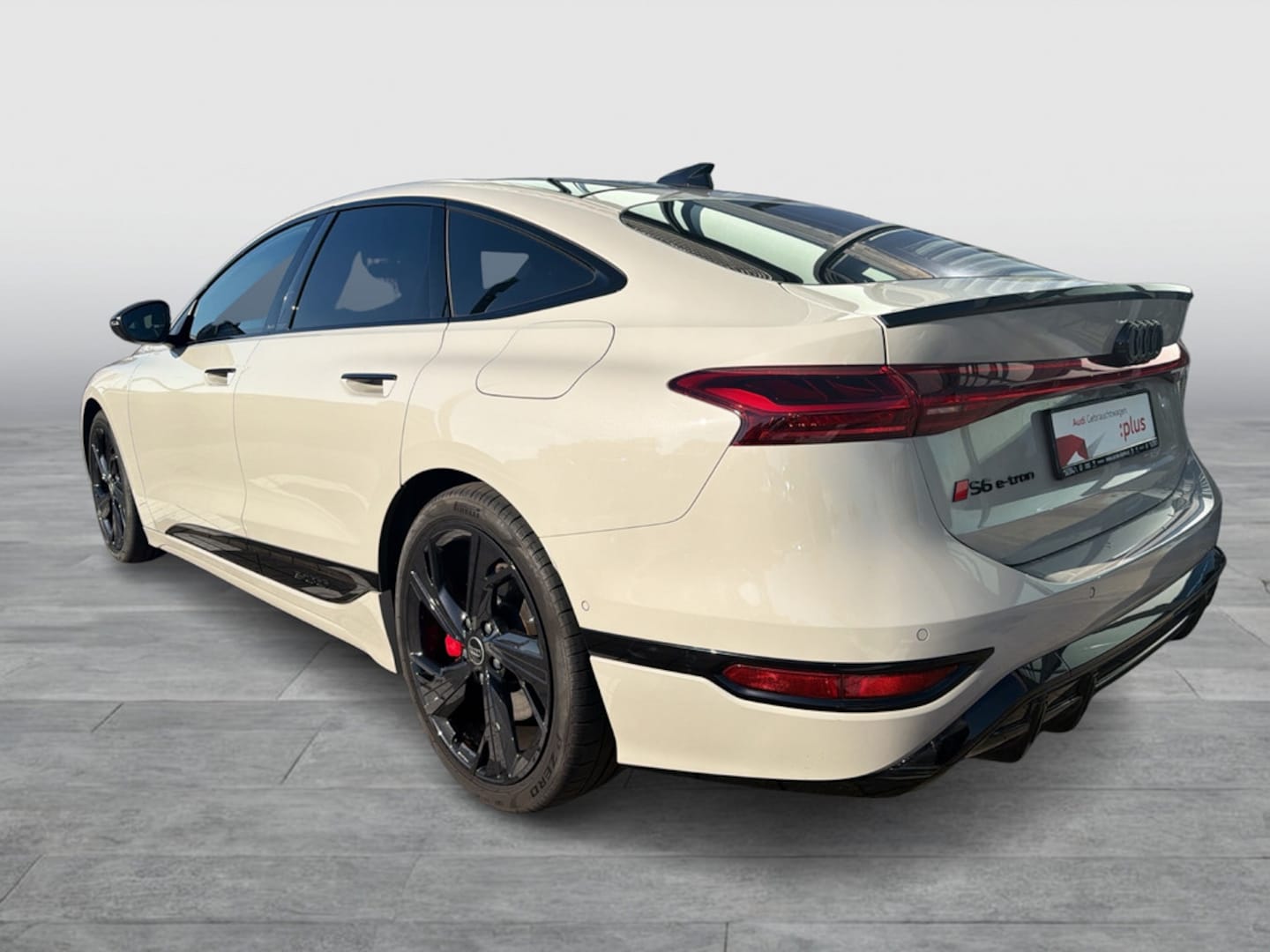 Bild über Audi S6 Sportback e-tron e-tron quattro 370 kW - für weitere Informationen kontaktieren Sie den Audi Partner