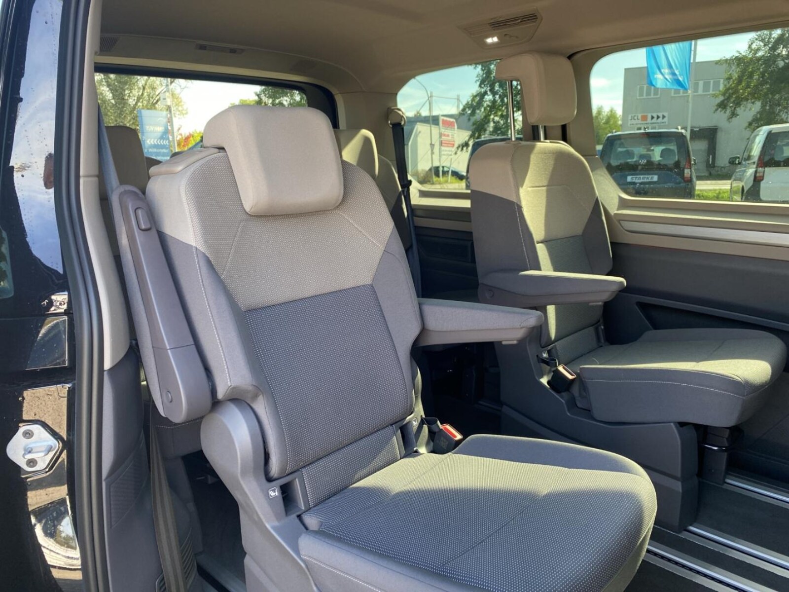 Volkswagen Multivan – Bild 16