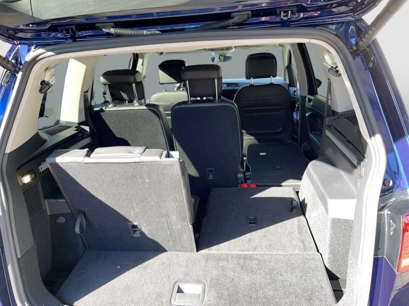 Volkswagen Touran – Bild 11
