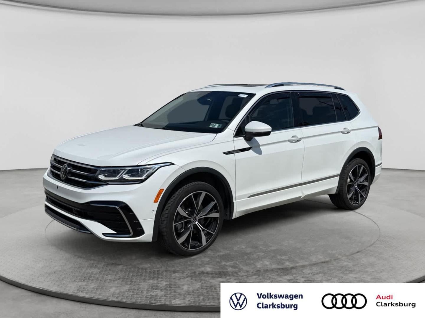 2024 Volkswagen Tiguan 2.0T SEL R-Line 4Motion's photo