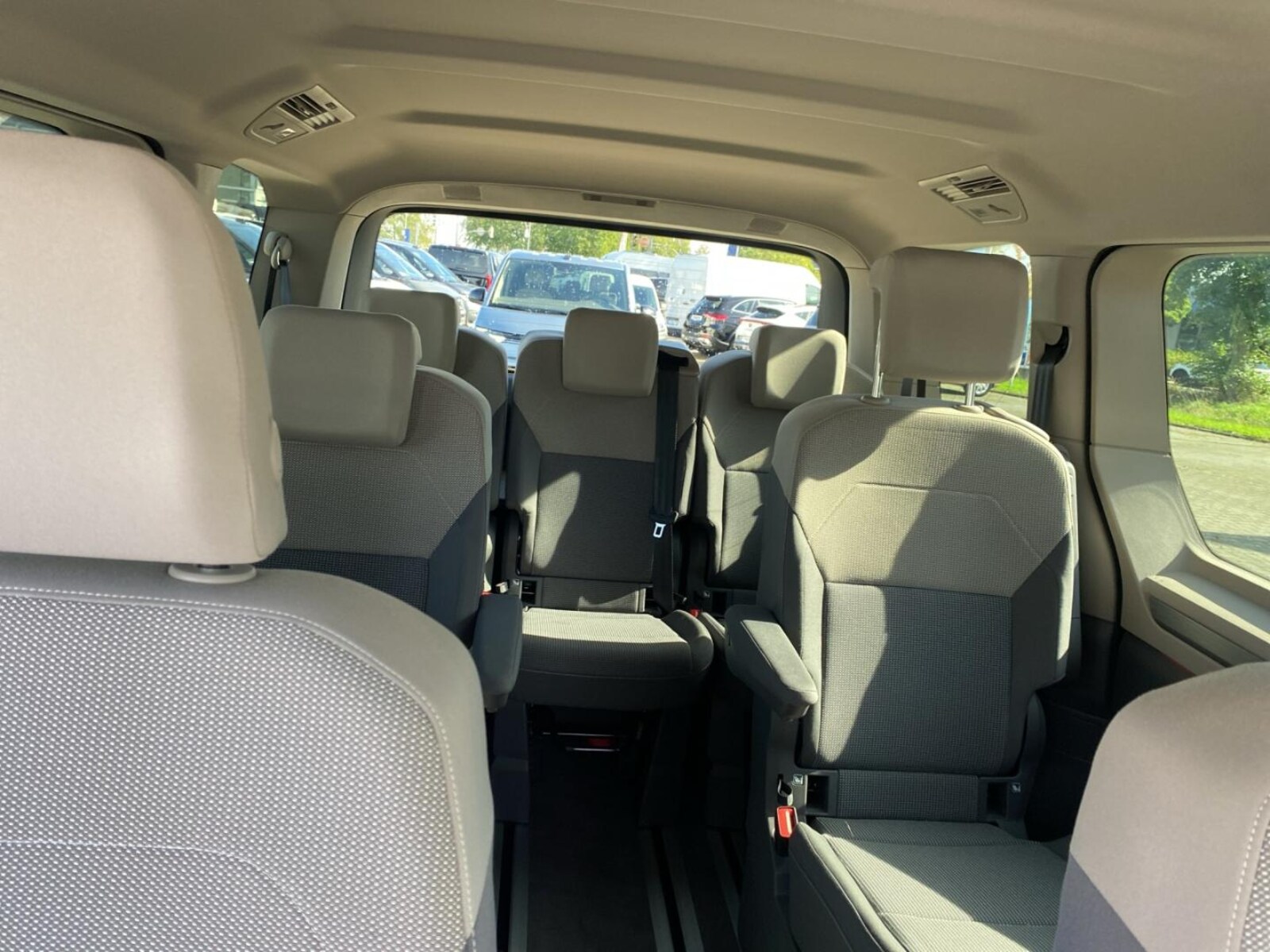 Volkswagen Multivan – Bild 18