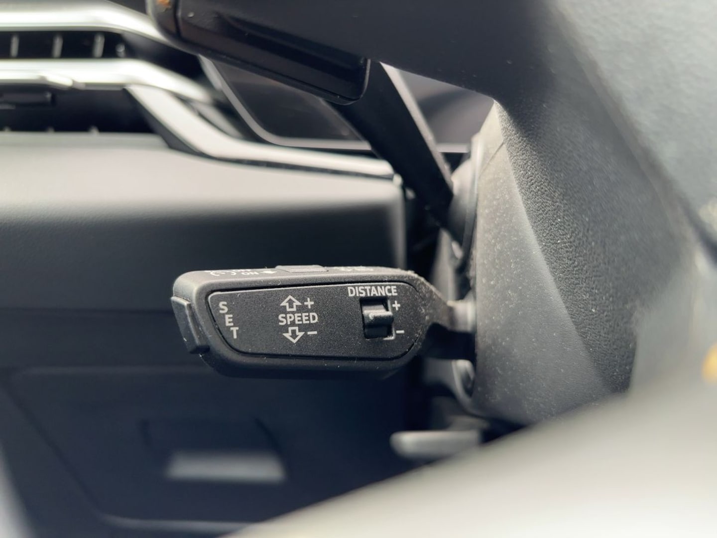 Bild über Audi A6 Avant TDI 150 kW S tronic - für weitere Informationen kontaktieren Sie den Audi Partner