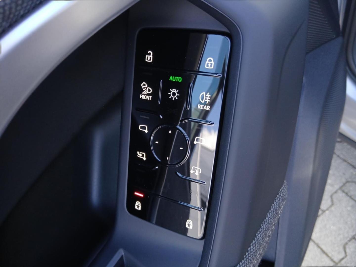 Bild über Audi Q5 SUV TFSI 150 kW S tronic - für weitere Informationen kontaktieren Sie den Audi Partner