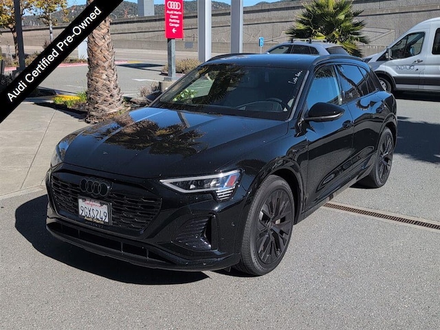 Photo of 2024 Audi Q8 e-tron 