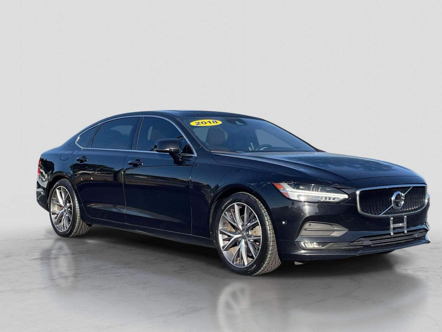 2018 Volvo S90 T5 Momentum FWD's photo