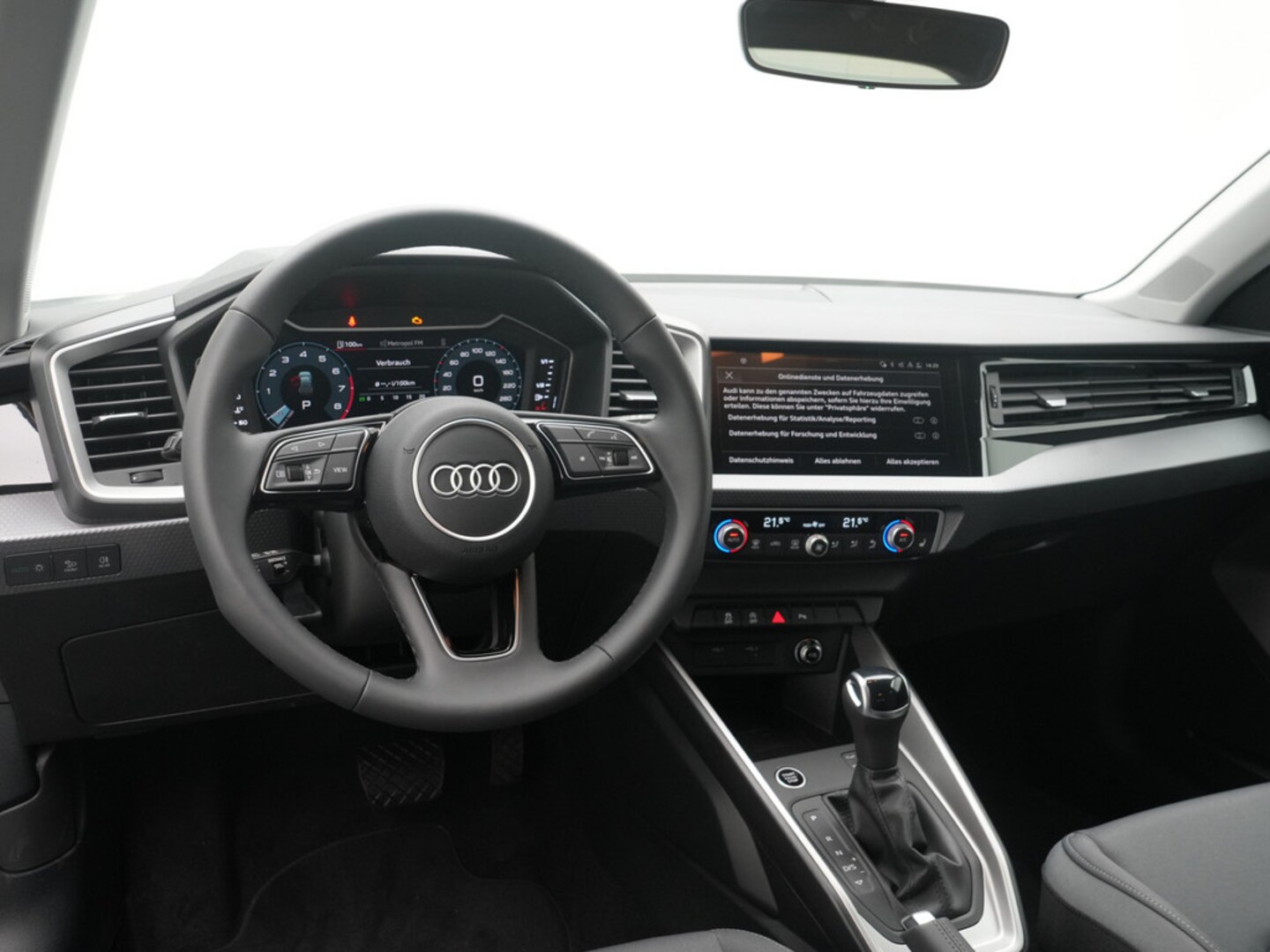 Bild über Audi A1 Sportback S line 35 TFSI S tronic - für weitere Informationen kontaktieren Sie den Audi Partner